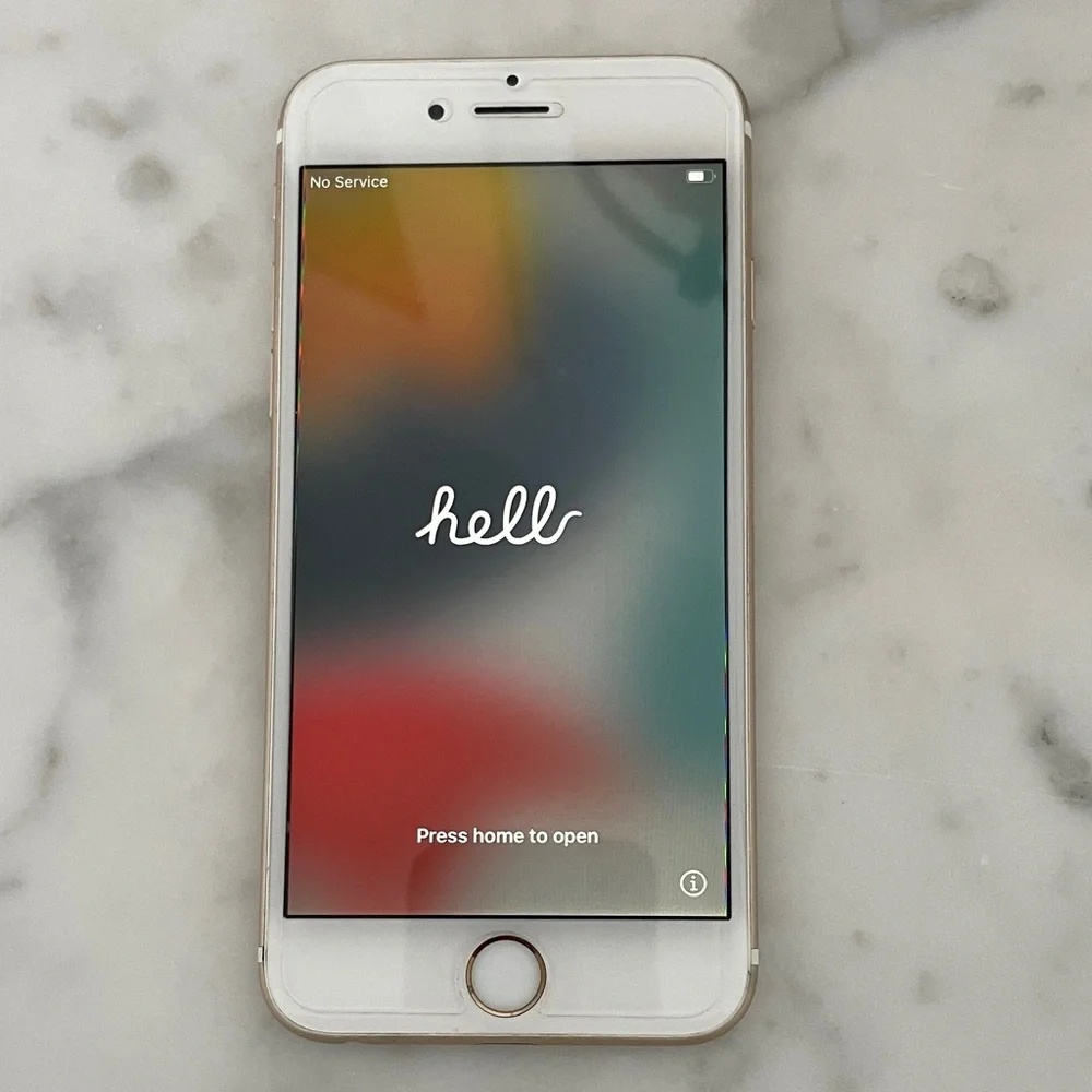 Unlocked 64GB Apple iPhone 6S with White and Gold Finish
